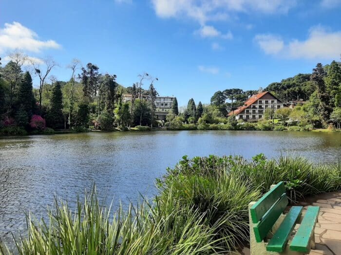 Foto real de Lago Negro